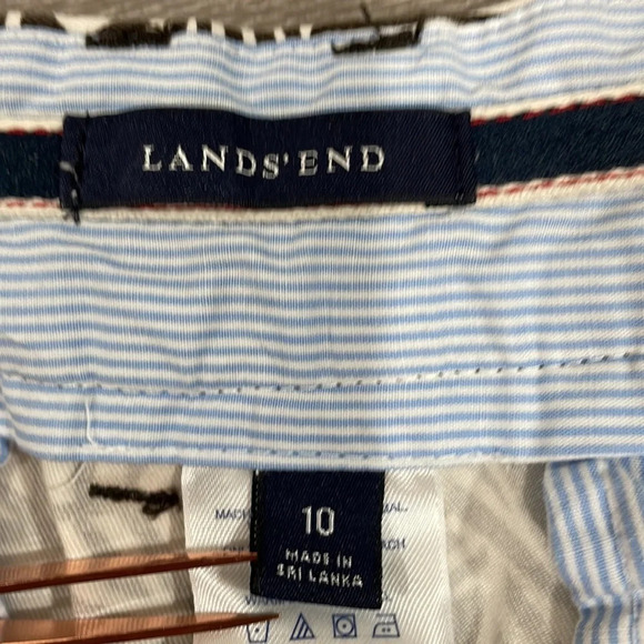 Lands’ End Cropped Brown Leaf Print Pants 10 - Picture 12 of 16